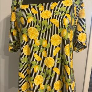 Cato lemon top. Cross back short sleeve